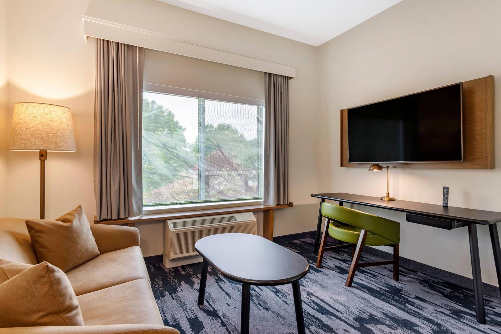 Fairfield Inn & Suites By Marriott Helen Exterior photo