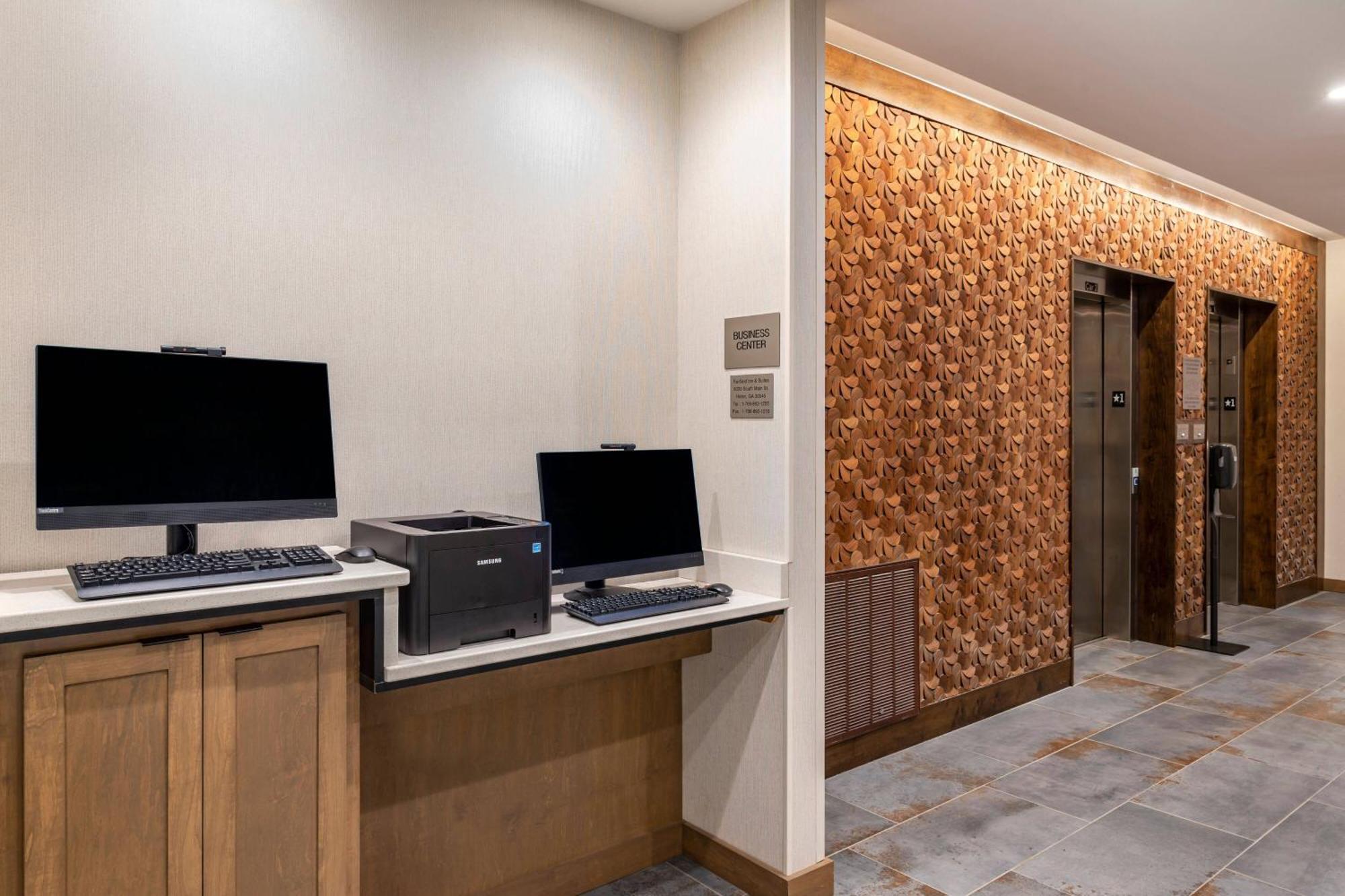 Fairfield Inn & Suites By Marriott Helen Exterior photo