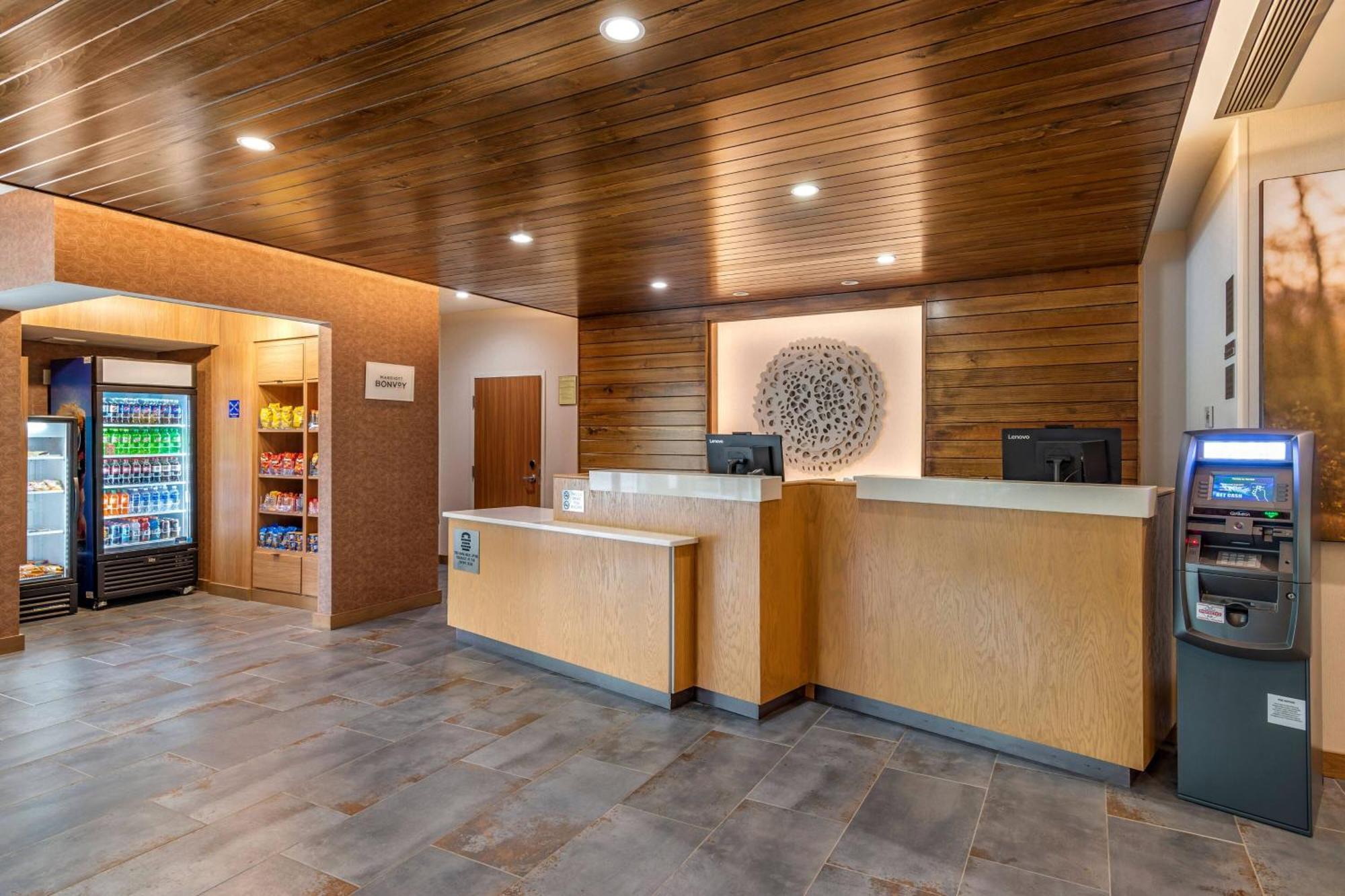 Fairfield Inn & Suites By Marriott Helen Exterior photo